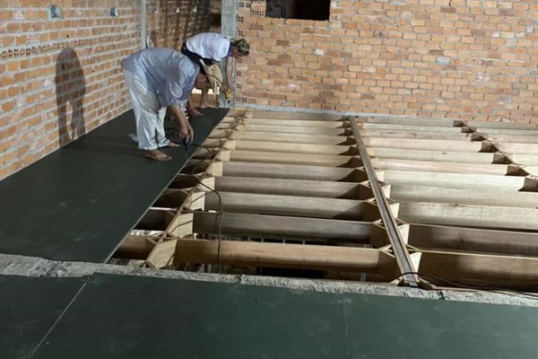 TẤM NHỰA ECO làm sàn nhà nuôi yến